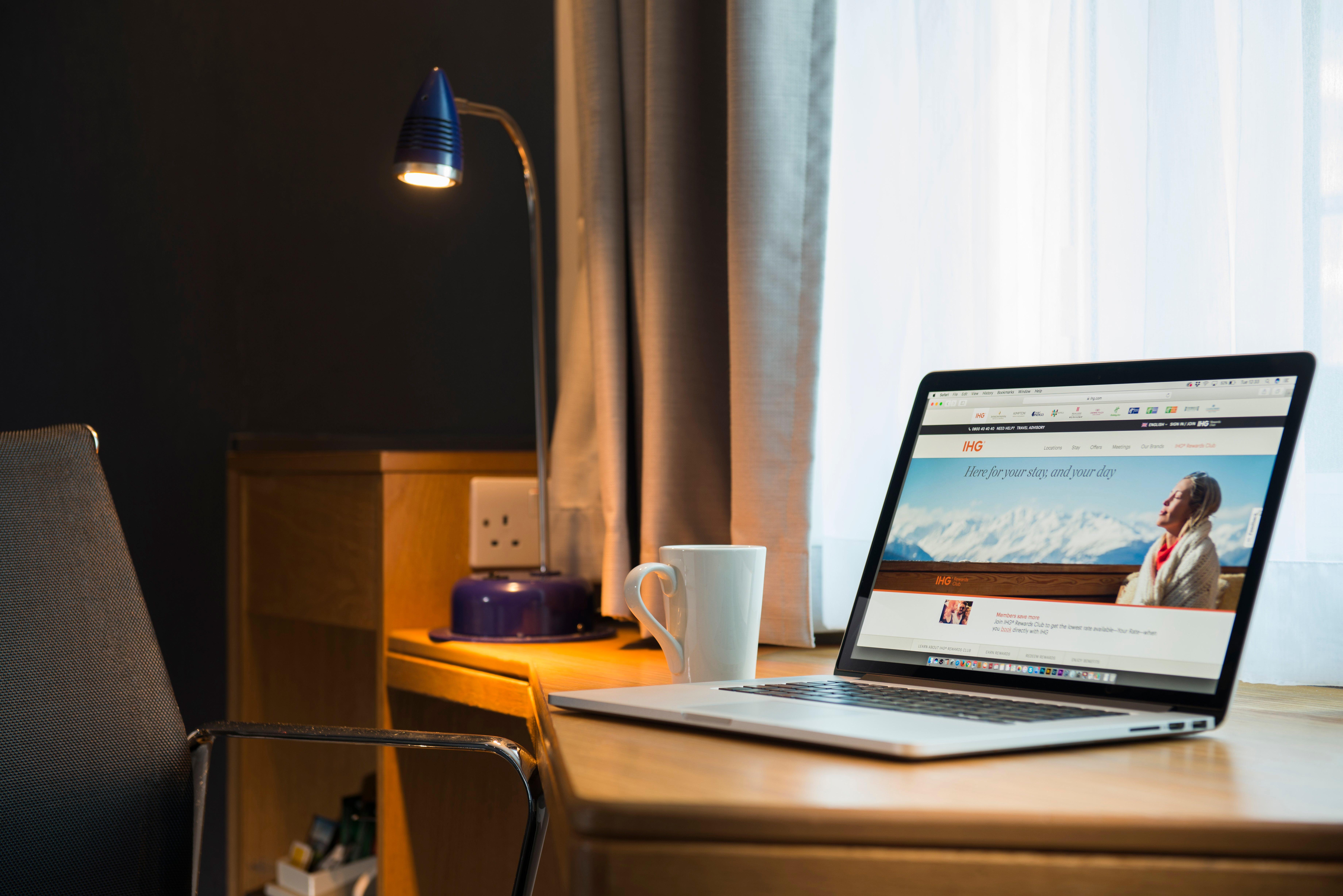 Holiday Inn Express Stirling By Ihg Экстерьер фото