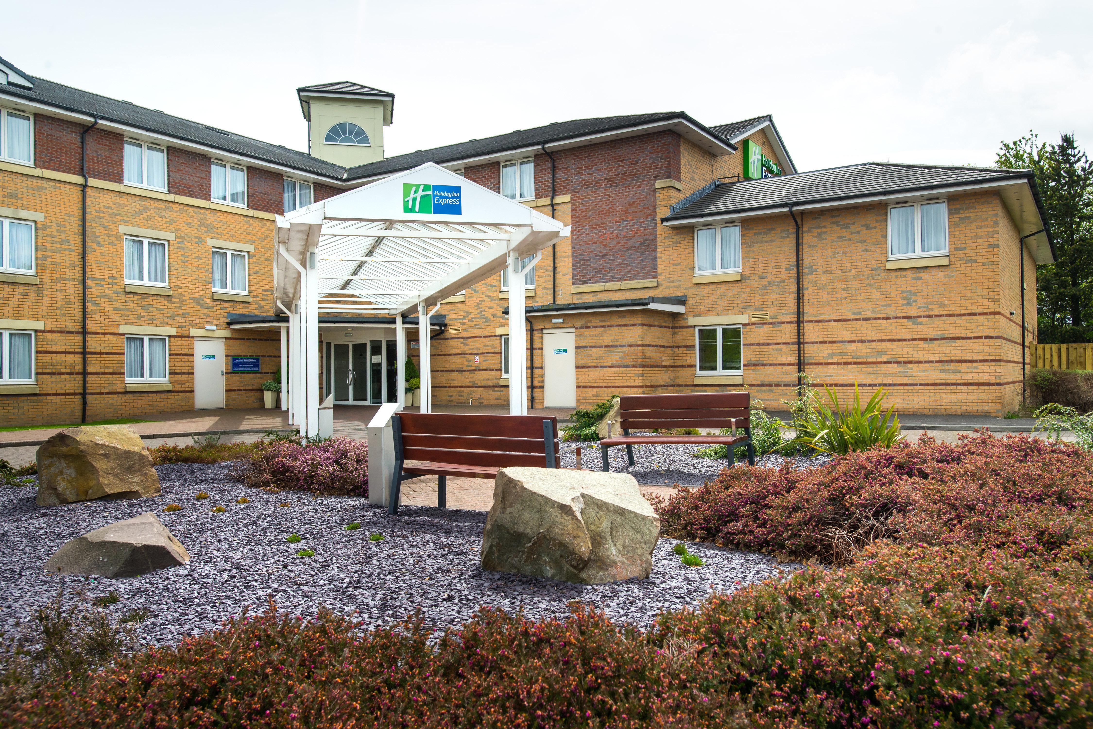 Holiday Inn Express Stirling By Ihg Экстерьер фото
