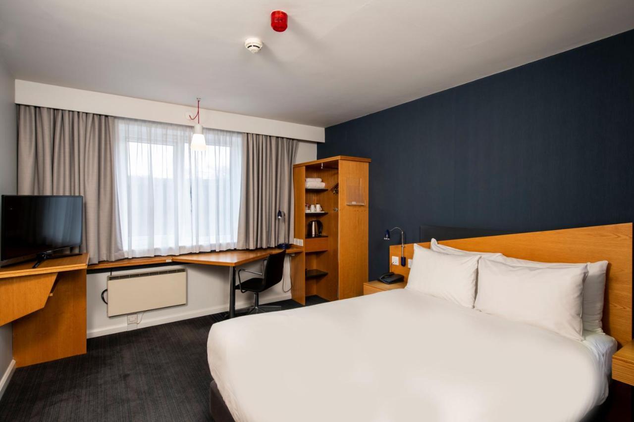 Holiday Inn Express Stirling By Ihg Экстерьер фото