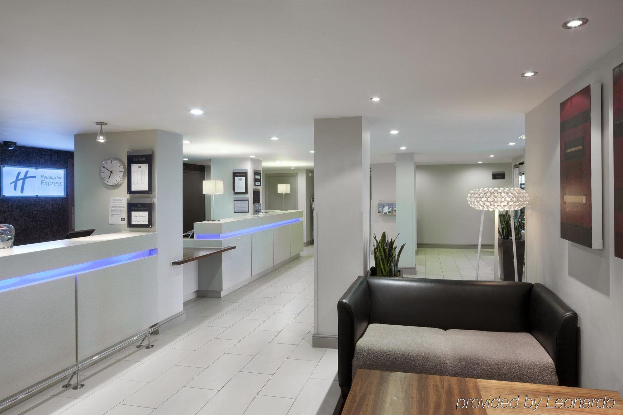 Holiday Inn Express Stirling By Ihg Интерьер фото