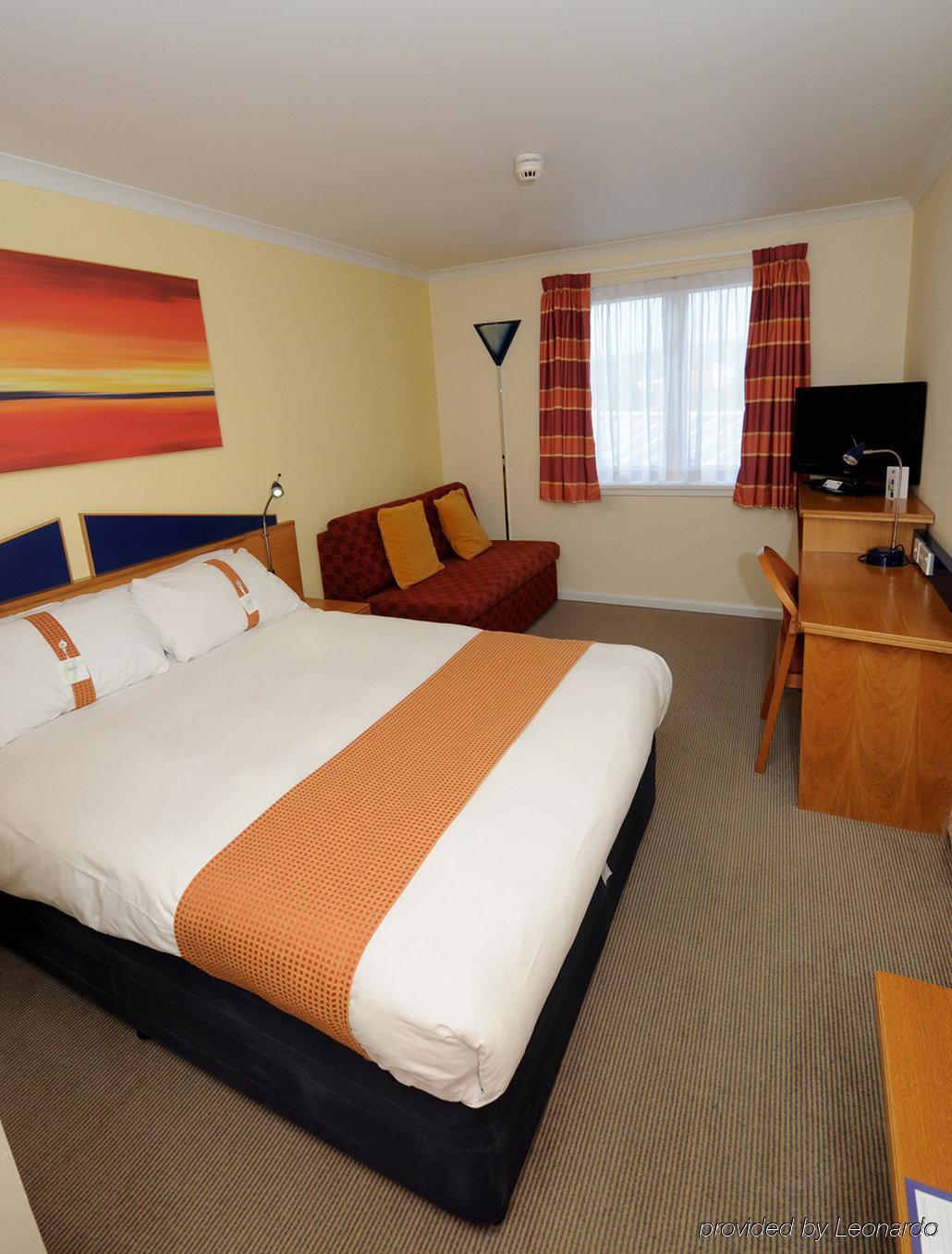 Holiday Inn Express Stirling By Ihg Экстерьер фото